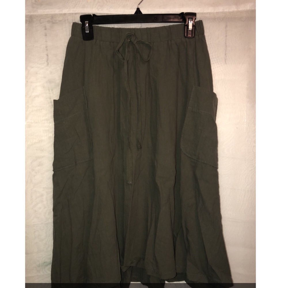 High waisted skirt